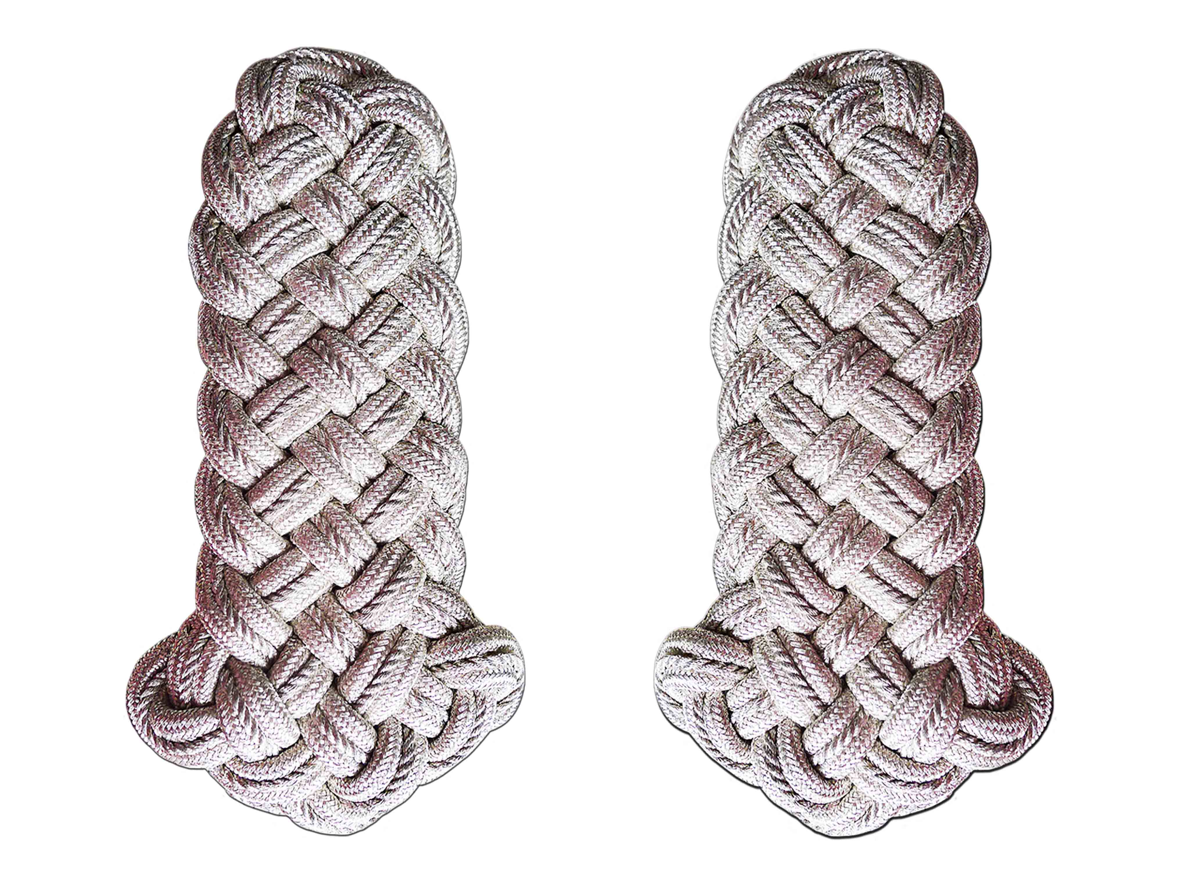 Silver-colored shoulder patches Silver-colored shoulder patches